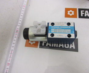 Гидрораспределитель с катушкой 24 В Integral Hydraulik